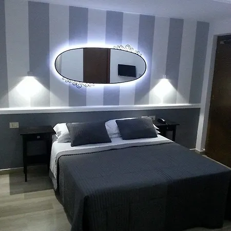 Palace 4*