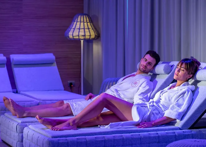 Palace 4* بيبيوني