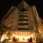 Palace 4*