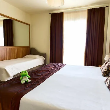 Palace 4*