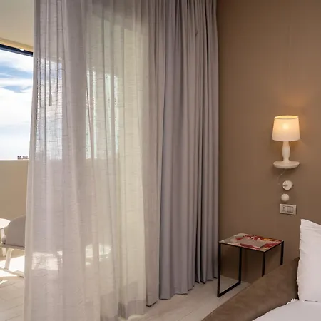 Palace Hotel 4*